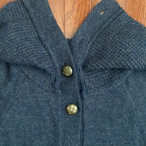 Even for Girls Short Sleeve Sweater - Picture 3 of 13